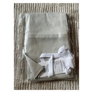 Boll & Branch signature hemmed pillowcase set